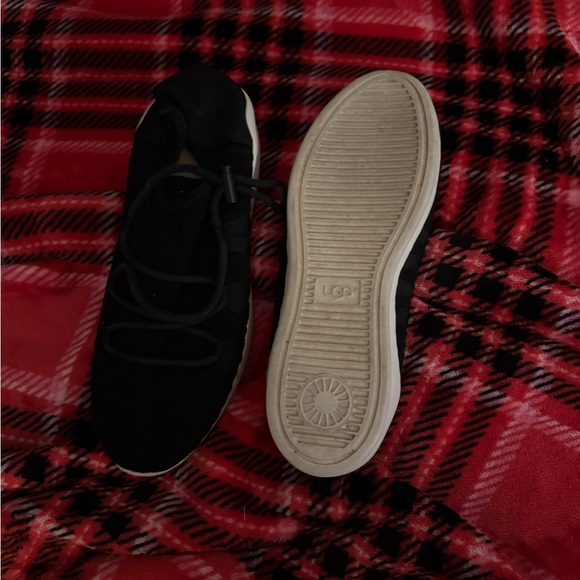 UGG Black Casual Sneakers - Picture 1 of 2